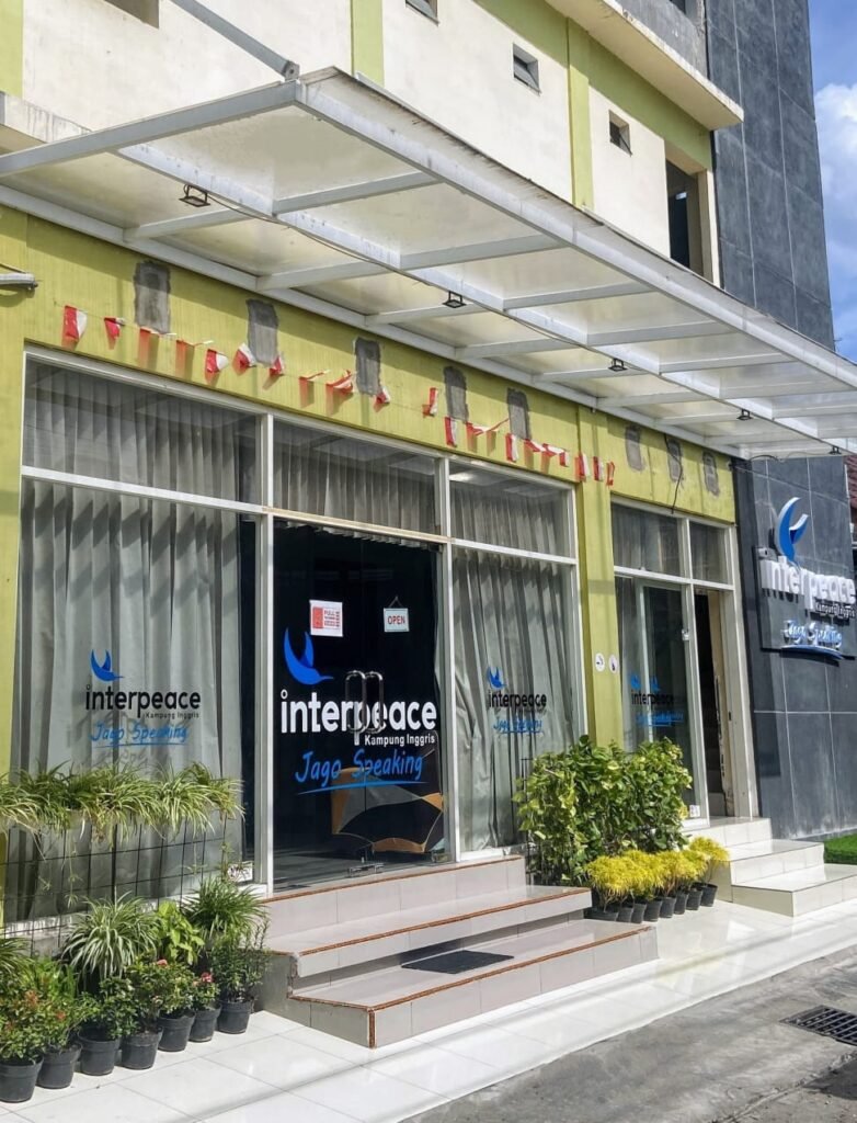 kampunginggris-hero-interpeace